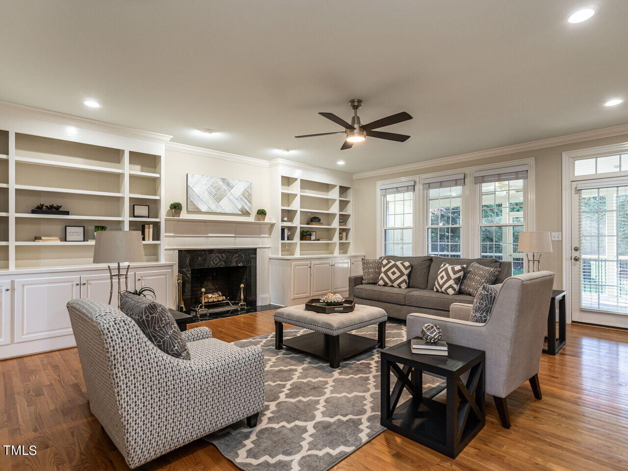 6125 Wilkinsburg Road Raleigh, NC 27612 - Photo 10 of 40 011-1280x960-family-room