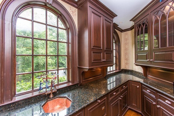 60 Meadowbrook Road Weston, MA 02493 - Photo 8 of 26