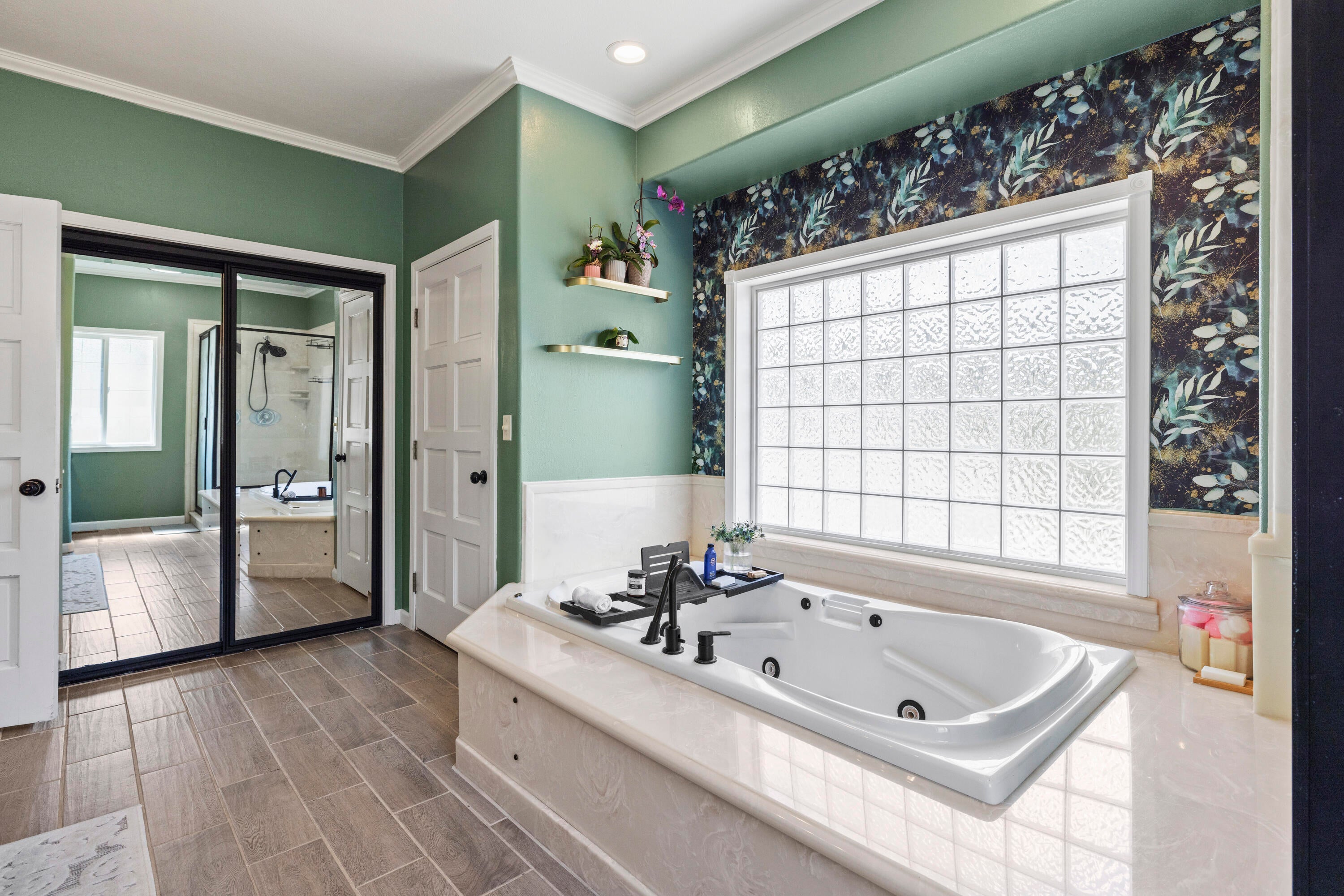 3808 Old Fort Road Klamath Falls, OR 97601 - Photo 27 of 120 primary bath