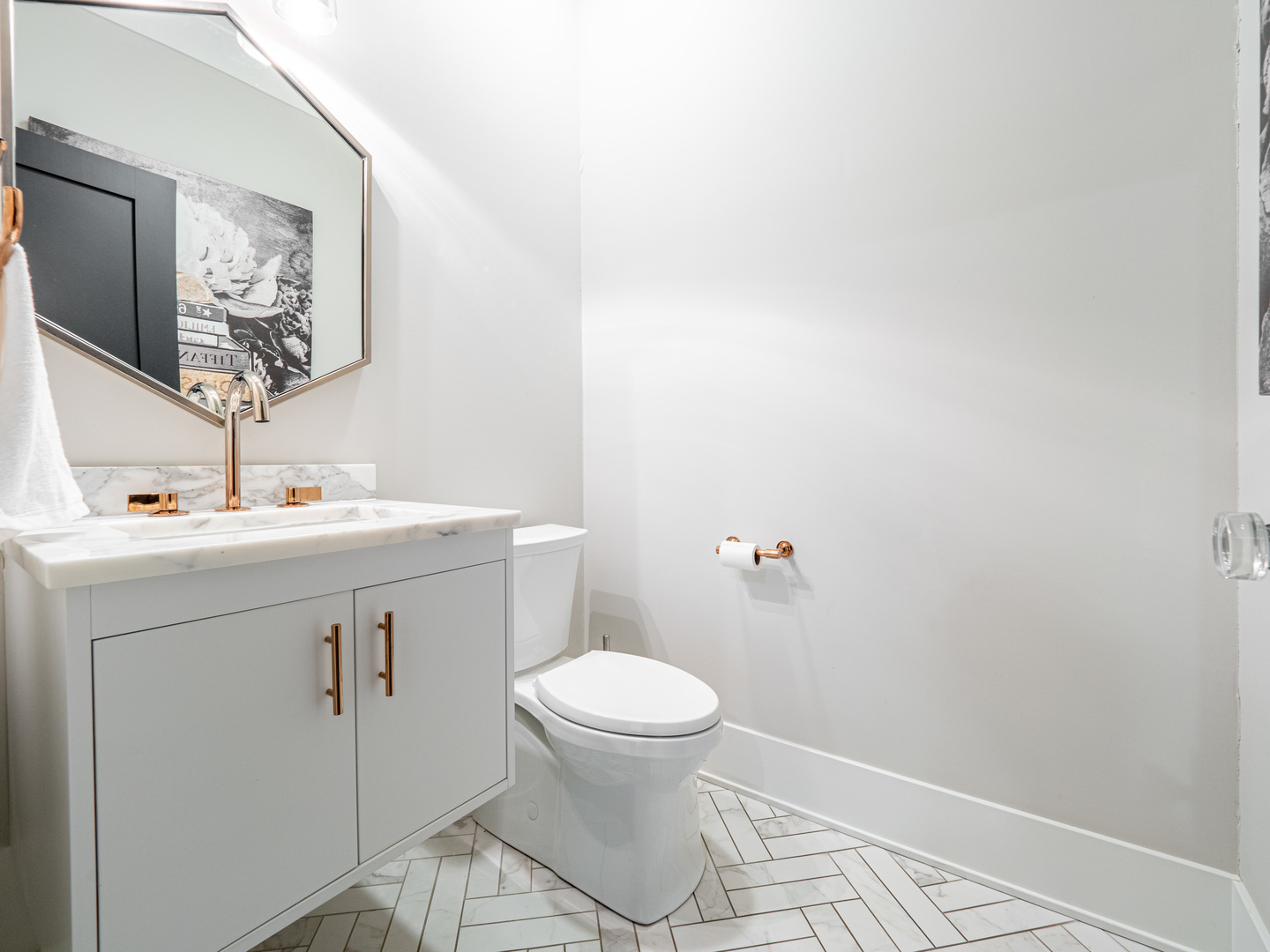 2252 North Orchard Street, Unit 3S Chicago, IL 60614 - Photo 7 of 31 a bathroom with a sink toilet and mirror