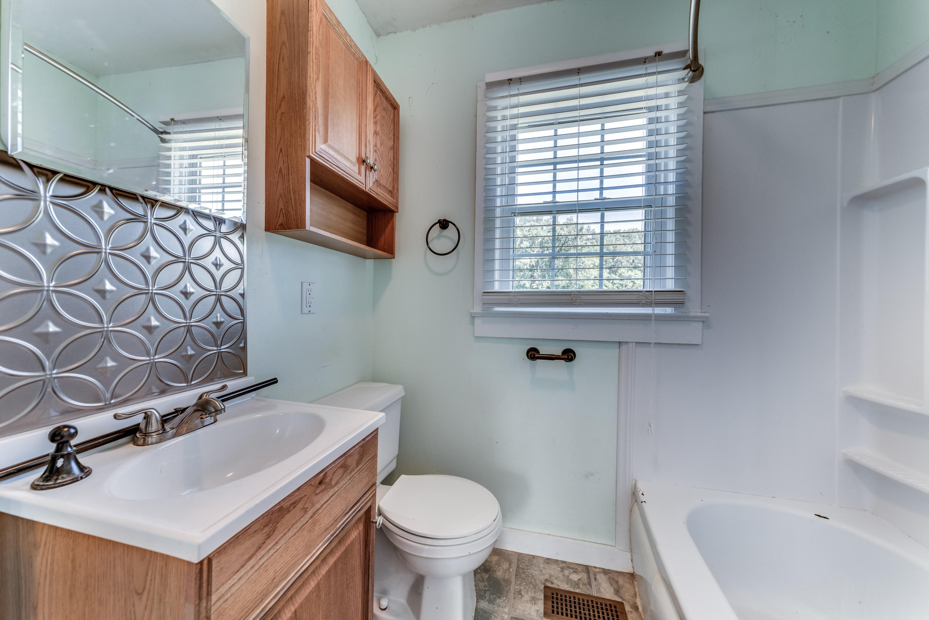 3043 Morganton Road Maryville, TN 37801 - Photo 12 of 29 bathroom