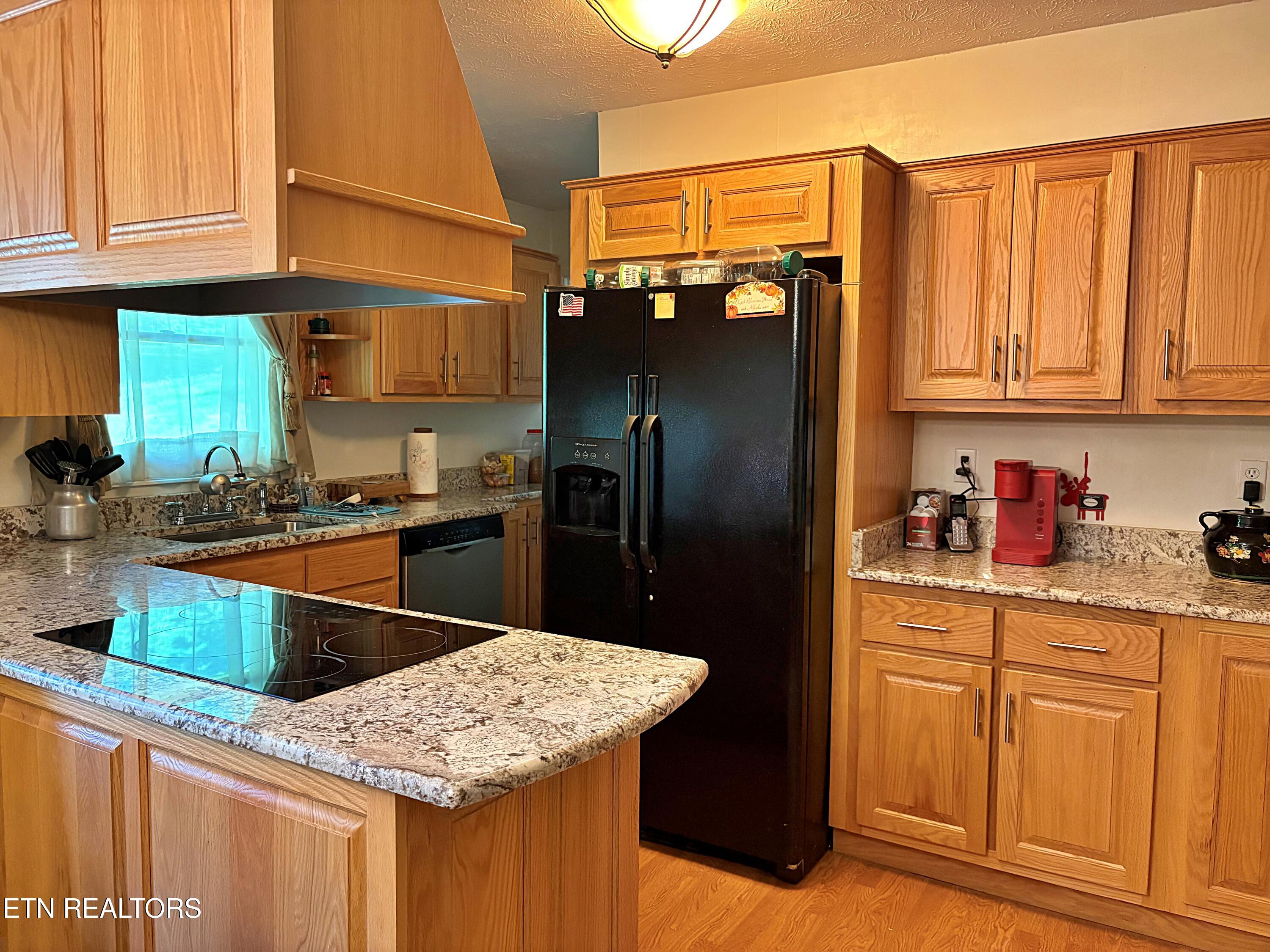 129 Jefferson Street Harrogate, TN 37752 - Photo 32 of 51 IMG_3958
