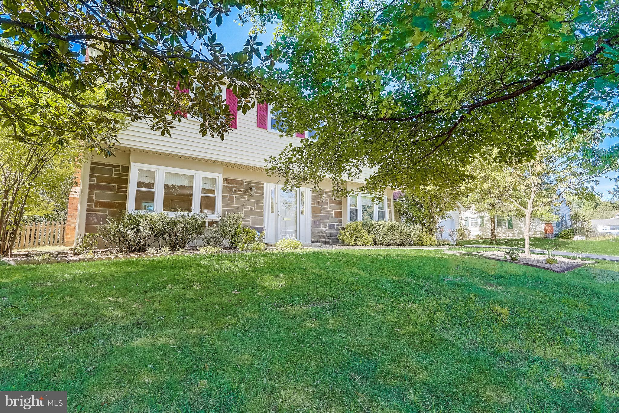 8817 Gramercy Lane Laurel, MD 20708 - Photo 2 of 37 Gallery Image 2