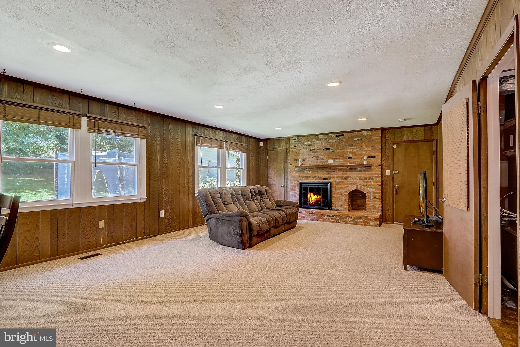 8817 Gramercy Lane Laurel, MD 20708 - Photo 16 of 37 Gallery Image 16