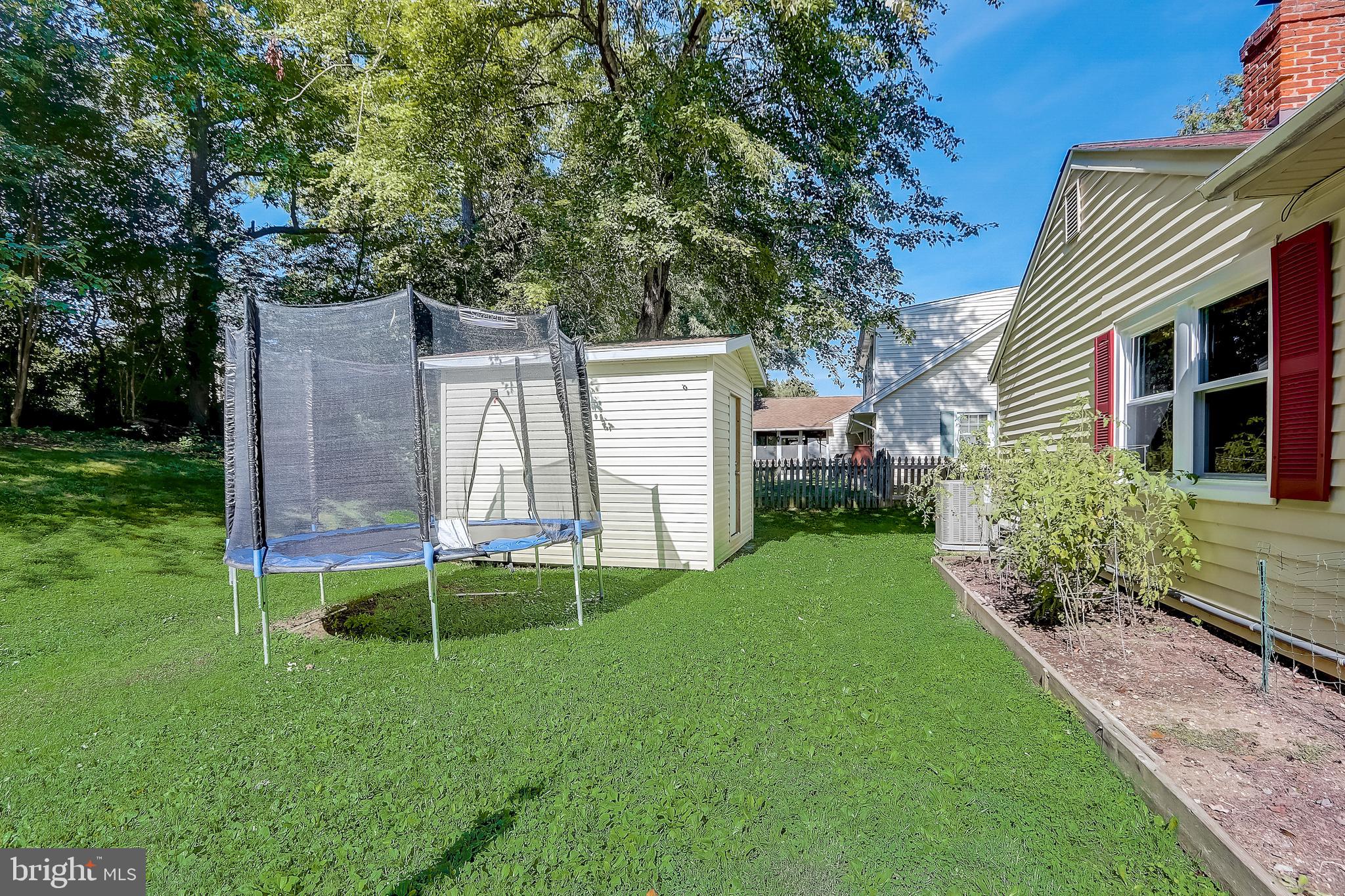 8817 Gramercy Lane Laurel, MD 20708 - Photo 36 of 37 Gallery Image 36