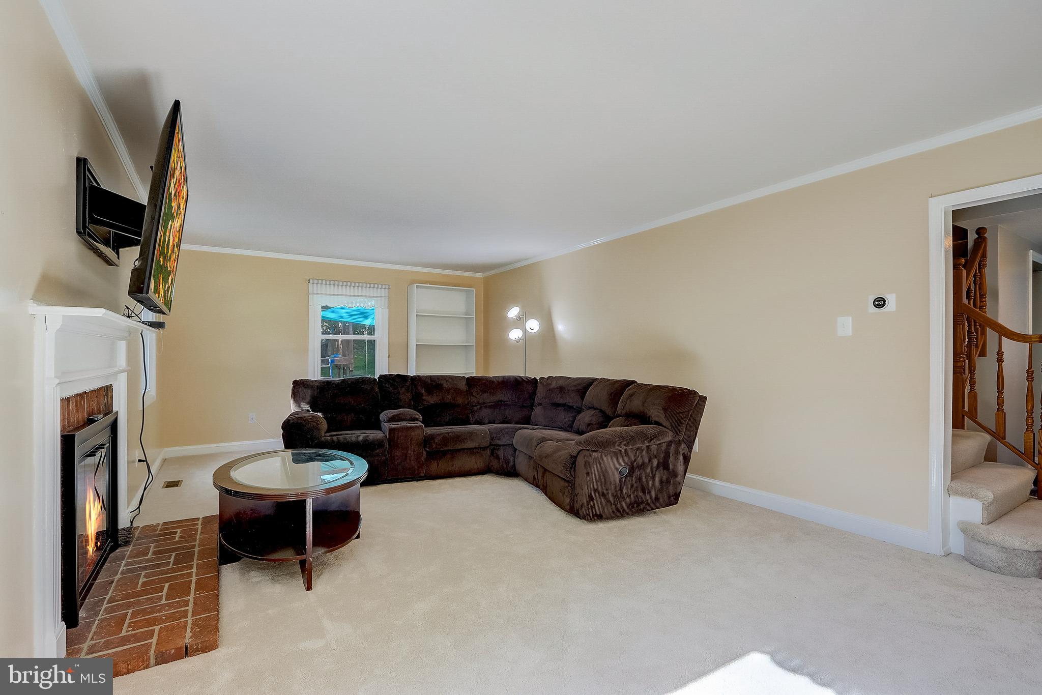 8817 Gramercy Lane Laurel, MD 20708 - Photo 7 of 37 Gallery Image 7