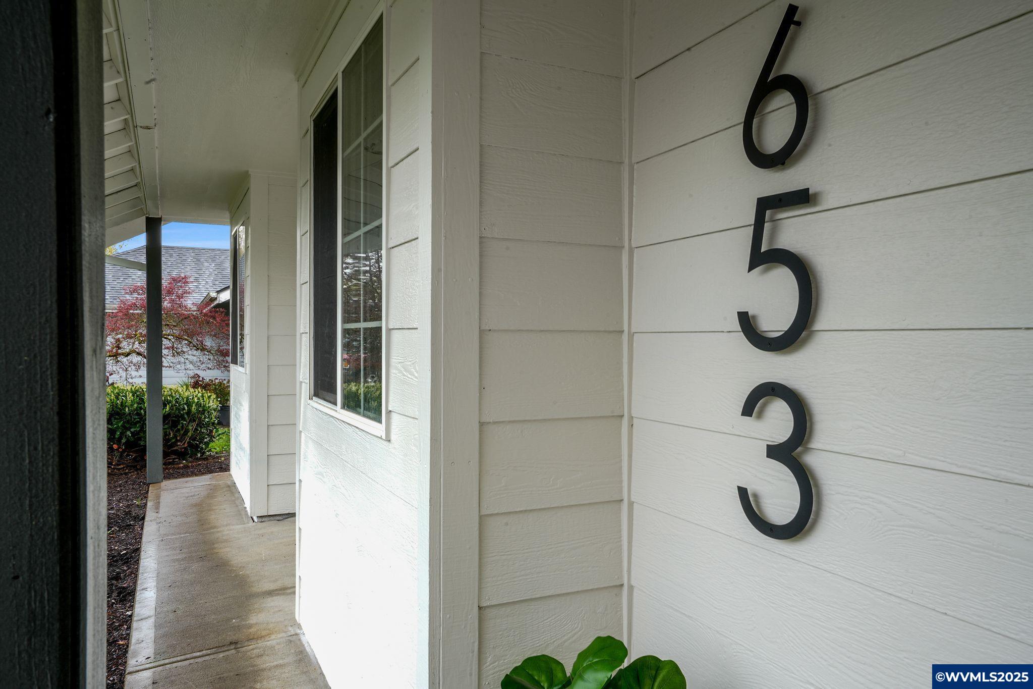 653 Cedar Street Independence, OR 97351 - Photo 3 of 26 Gallery Image 3
