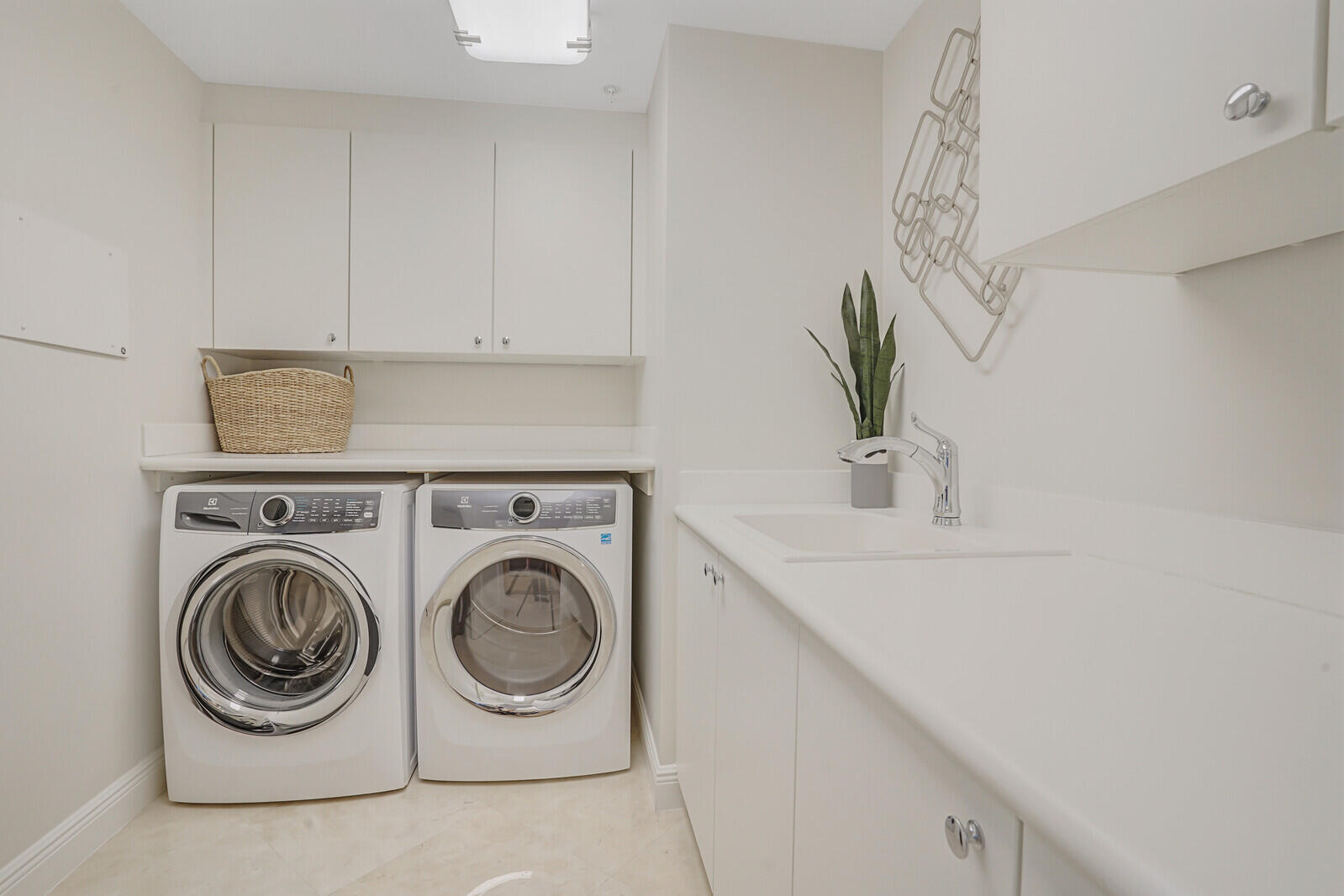 1 North Ocean Boulevard, Unit 1708 Pompano Beach, FL 33062 - Photo 35 of 52 18_DSC04905_mls