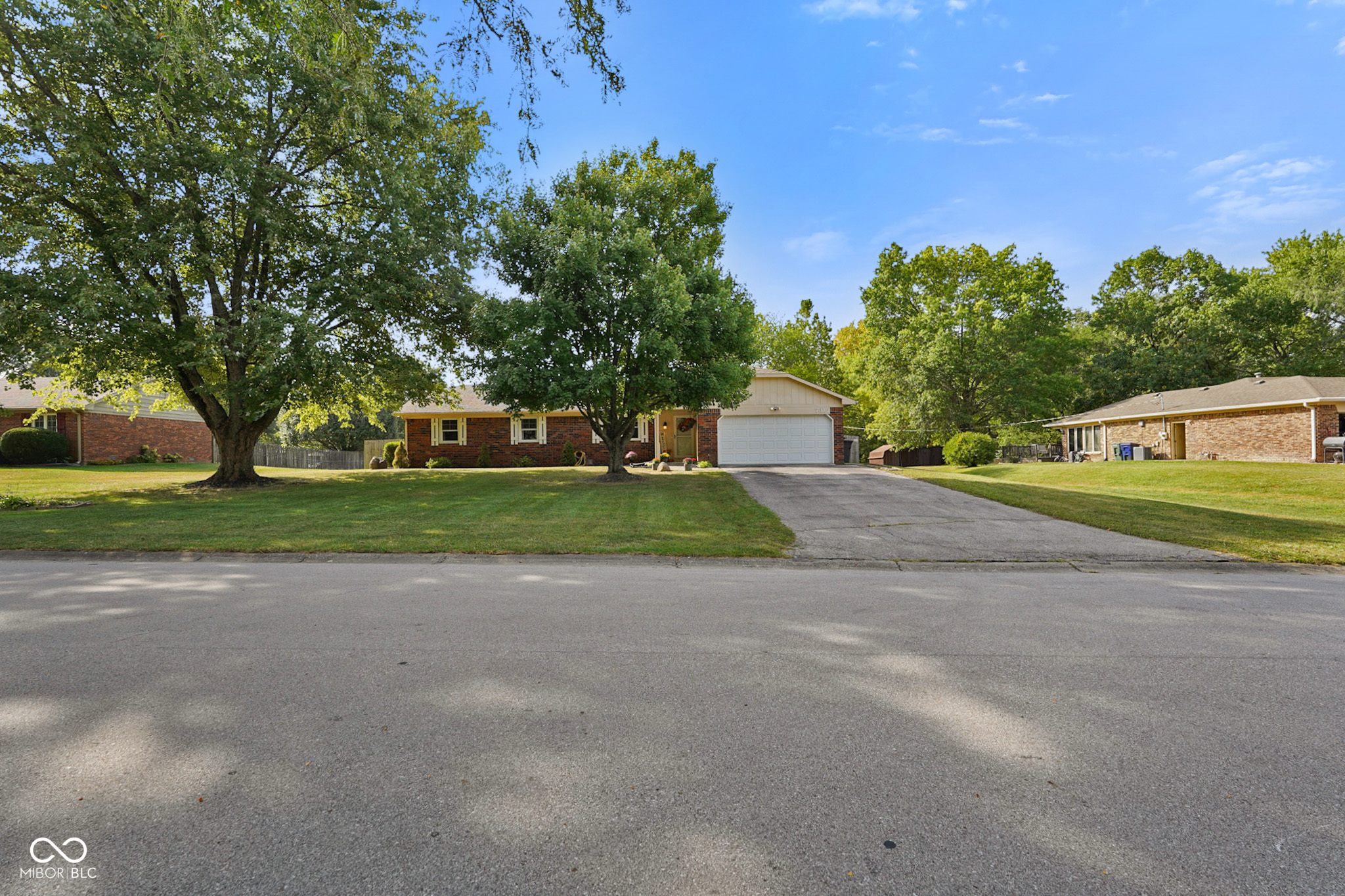 7315 Hidden Valley Drive Plainfield, IN 46168 - Photo 2 of 43