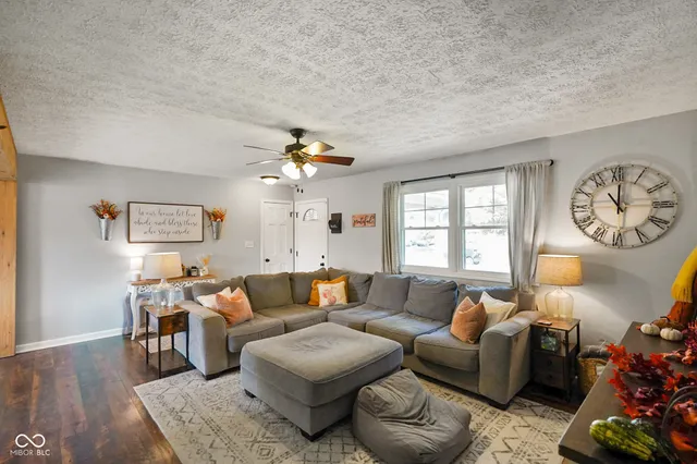 $315,000 | 7315 Hidden Valley Drive, Plainfield, IN 46168