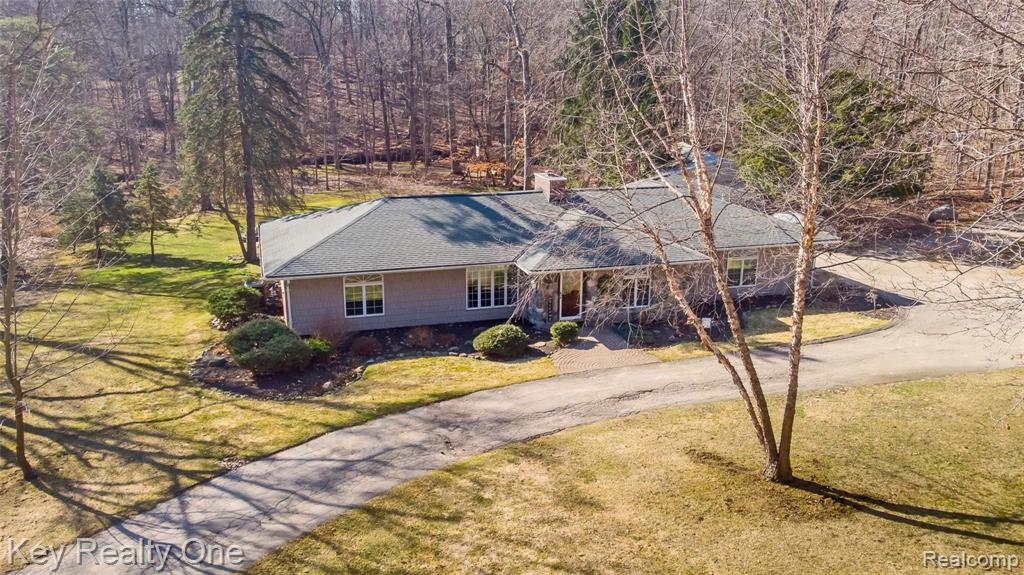 1177 Mill Valley Street Rochester Hills, MI 48306 - Photo 1 of 28
