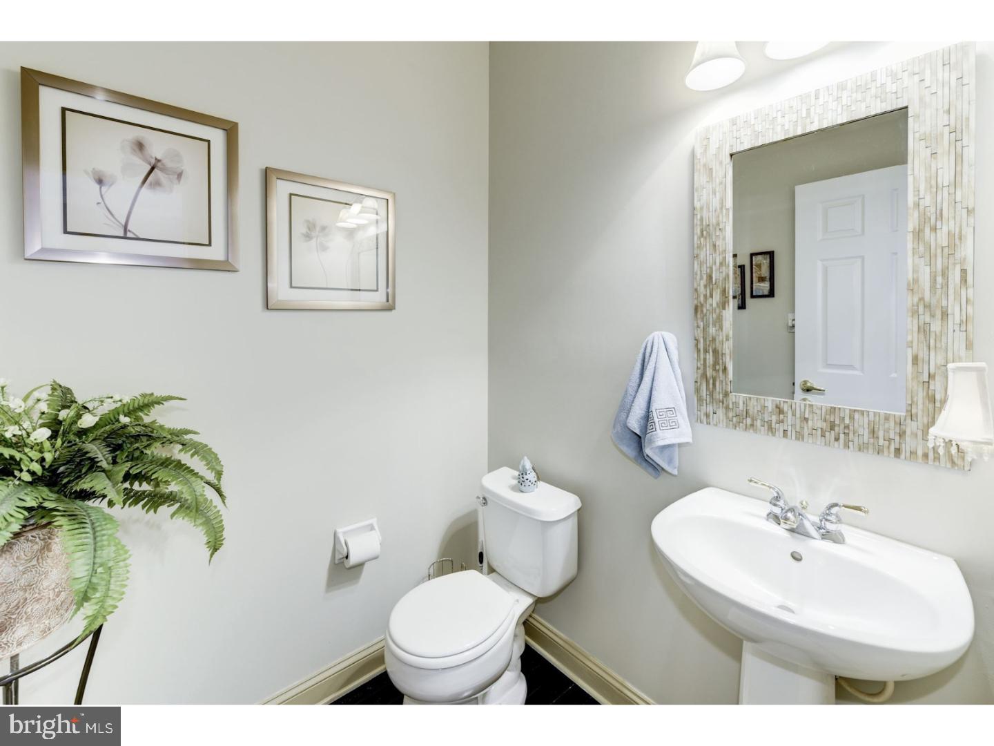 69 Chapel Hill Road Mount Laurel, NJ 08054 - Photo 5 of 25 Half Bath