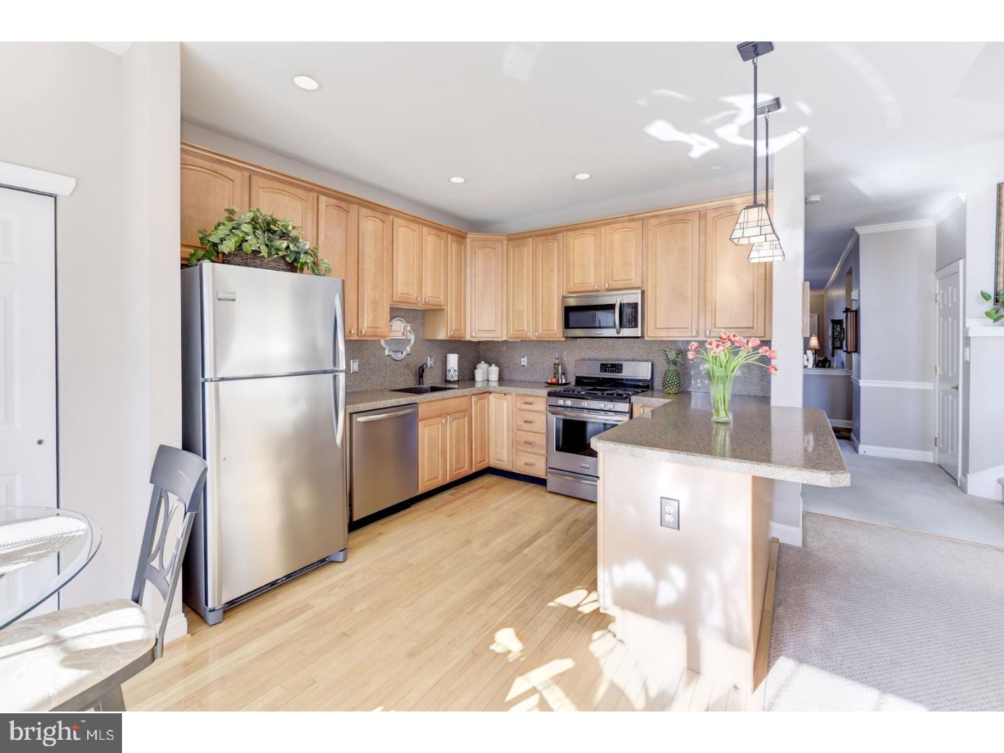 69 Chapel Hill Road Mount Laurel, NJ 08054 - Photo 10 of 25 Kitchen