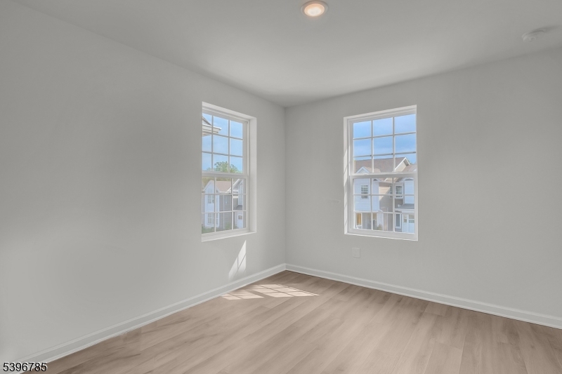 204 Honeysuckle Lane Warren, NJ 07059 - Photo 22 of 30 an empty room with windows