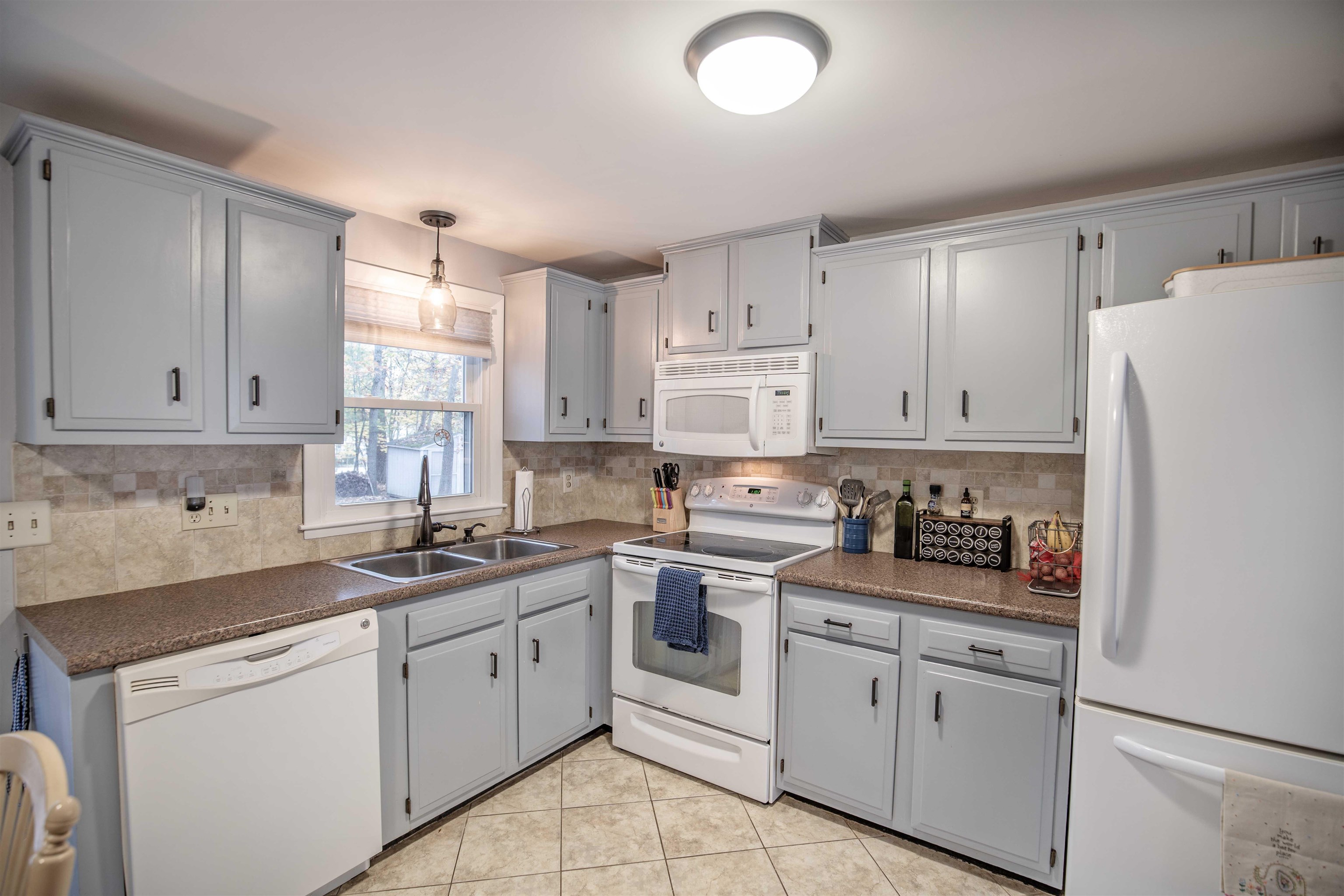 36 Derryfield Road, Unit L Derry, NH 03038 - Photo 6 of 36 Gallery Image 6