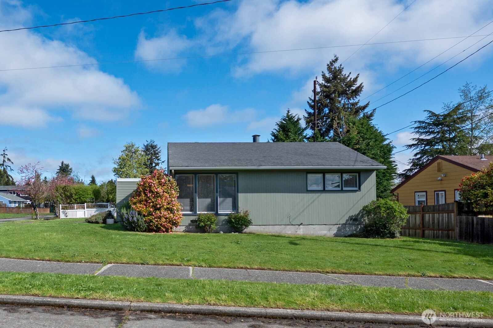 9328 31st Avenue Southwest Seattle, WA 98126 - Photo 25 of 31