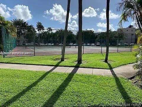 8600 Southwest 133rd Avenue Road, Unit 423 Miami, FL 33183 - Photo 16 of 17 a park with lots of green space