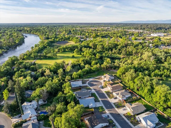 $424,900 | 3622 Ginny Court, Redding, CA 96001