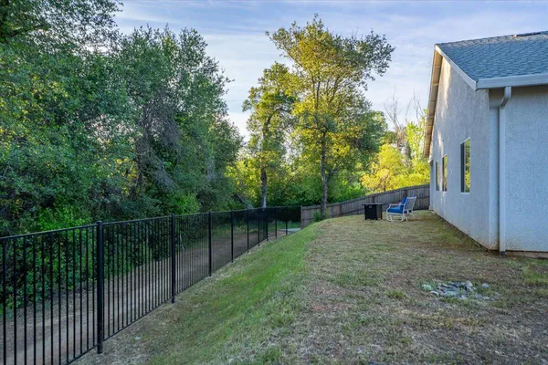 $424,900 | 3622 Ginny Court, Redding, CA 96001