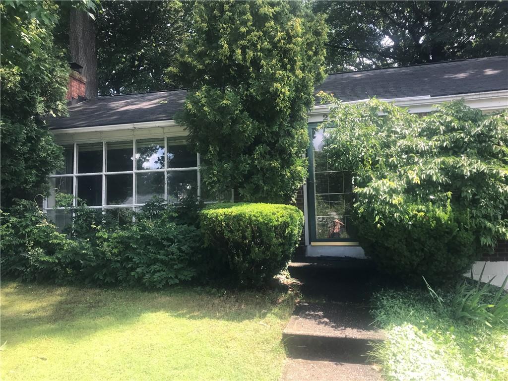 208 Rockingham Road Pittsburgh, PA 15238 - Photo 2 of 22 Gallery Image 2