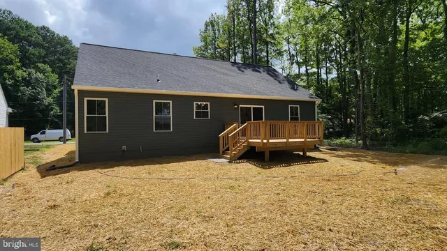 $365,000 | 633 Shorewood Drive, Colonial Beach, VA 22443