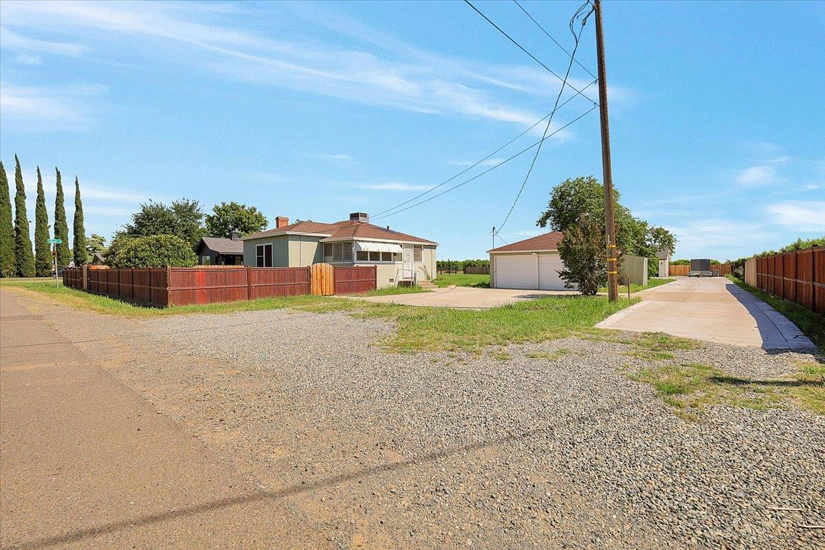 1102 Barry Road Yuba City, CA 95991 - Photo 33 of 88