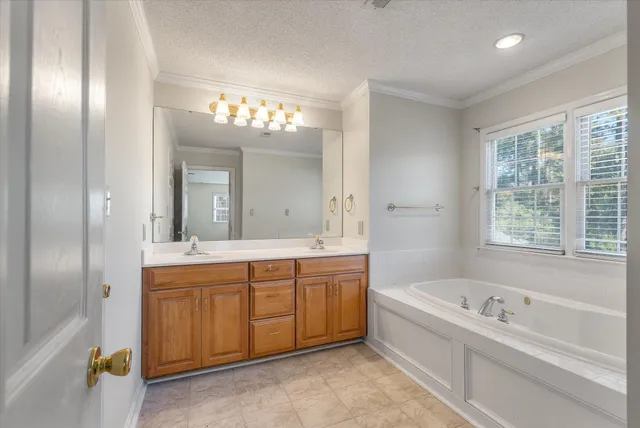 $445,000 | 1004 Devonshire Drive, Orangeburg, SC 29118