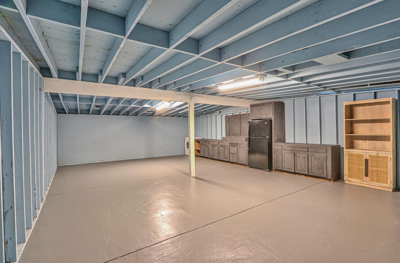 1815 King Street Santa Cruz, CA 95060 - Photo 32 of 36 a view of a garage