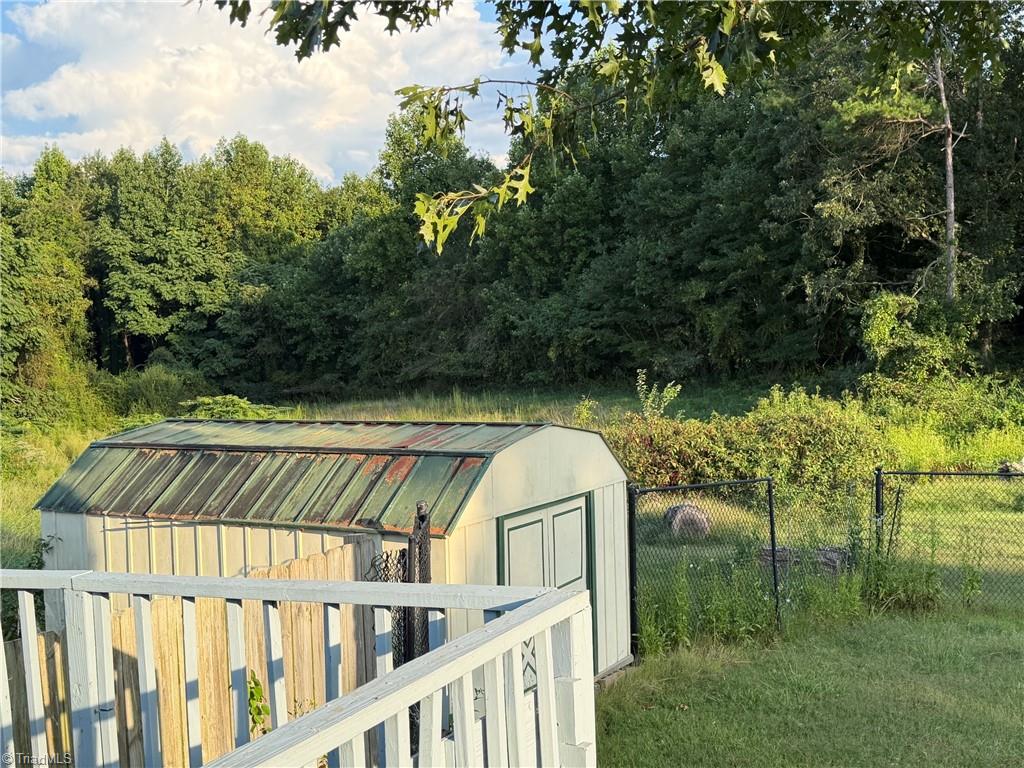 297 Collins Road Dobson, NC 27017 - Photo 12 of 24 Gallery Image 12