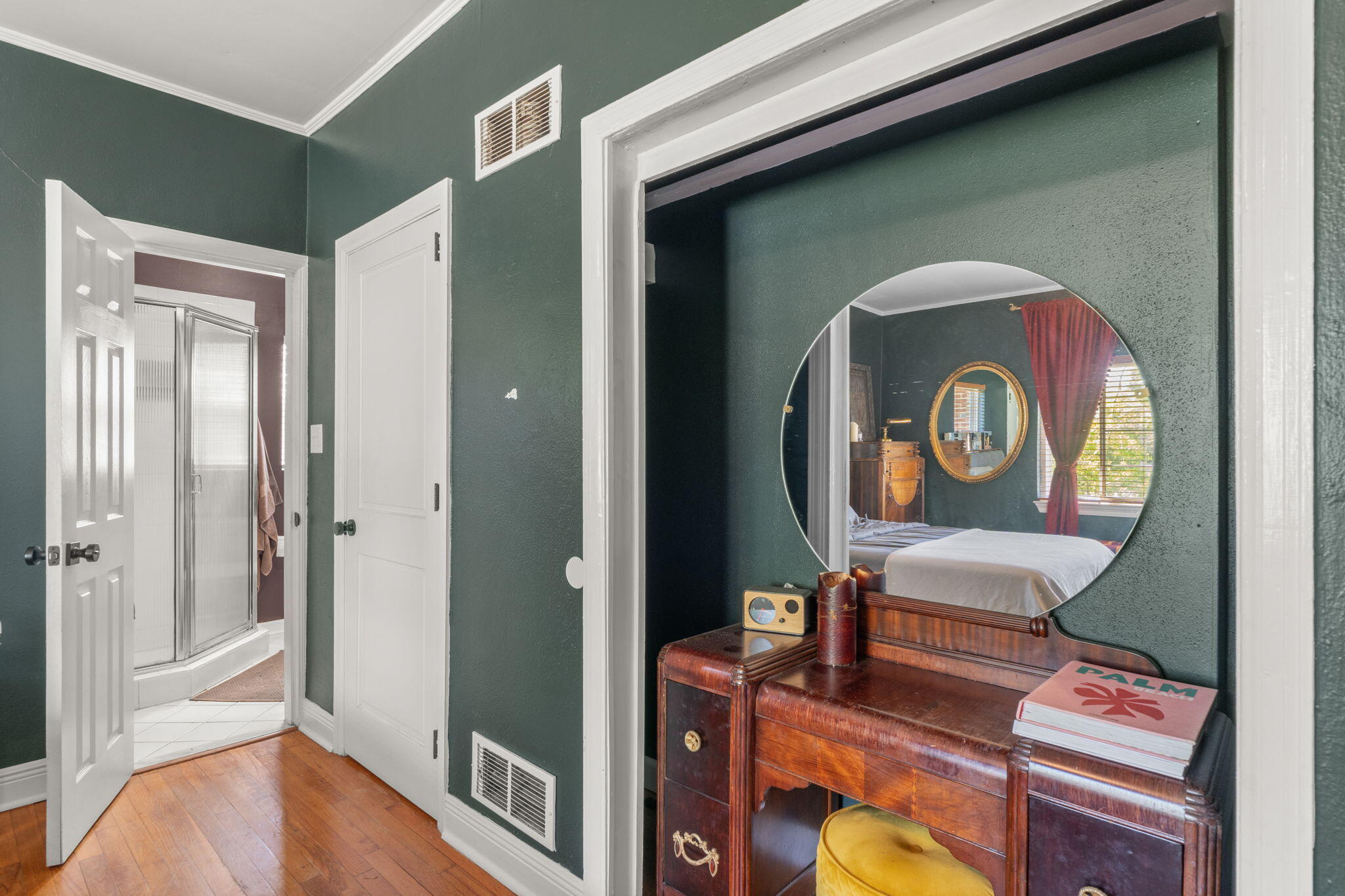 2016 East Scott Street Pensacola, FL 32503 - Photo 21 of 26 a living room with furniture