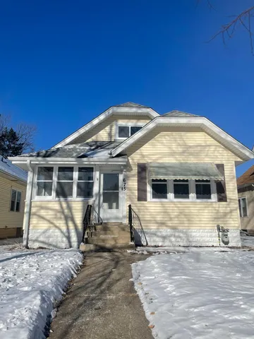 $289,900 | 675 Sherwood Avenue, St. Paul, MN 55106