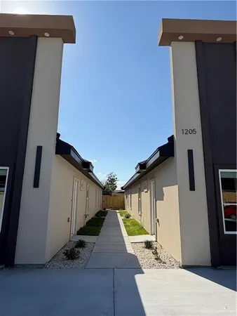 $1,400 | 1205 South Waterfall Avenue, Unit 3, Edinburg, TX 78539