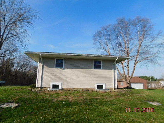 28877 Harrison Road South Bend, IN 46619 - Photo 3 of 32 Gallery Image 3