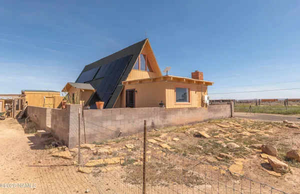 $300,000 | 552 Mountain View Street, Winslow, AZ 86047