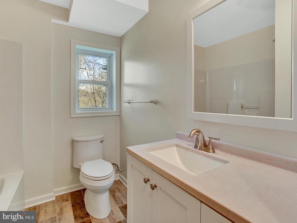 2100 Flag Marsh Road Mount Airy, MD 21771 - Photo 26 of 46 basement full bath