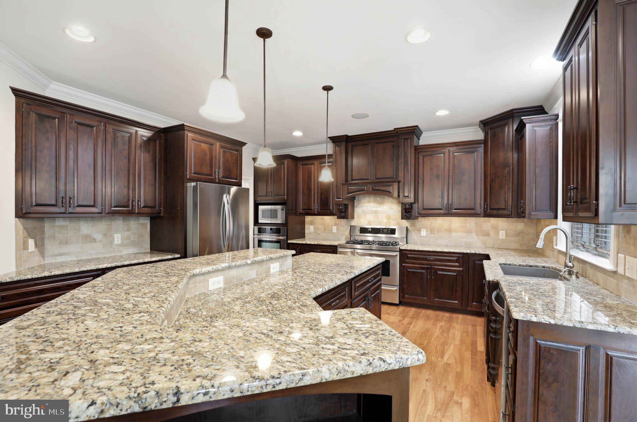 340 Royal Hunt Way Lititz, PA 17543 - Photo 21 of 65 Breakfast Bar