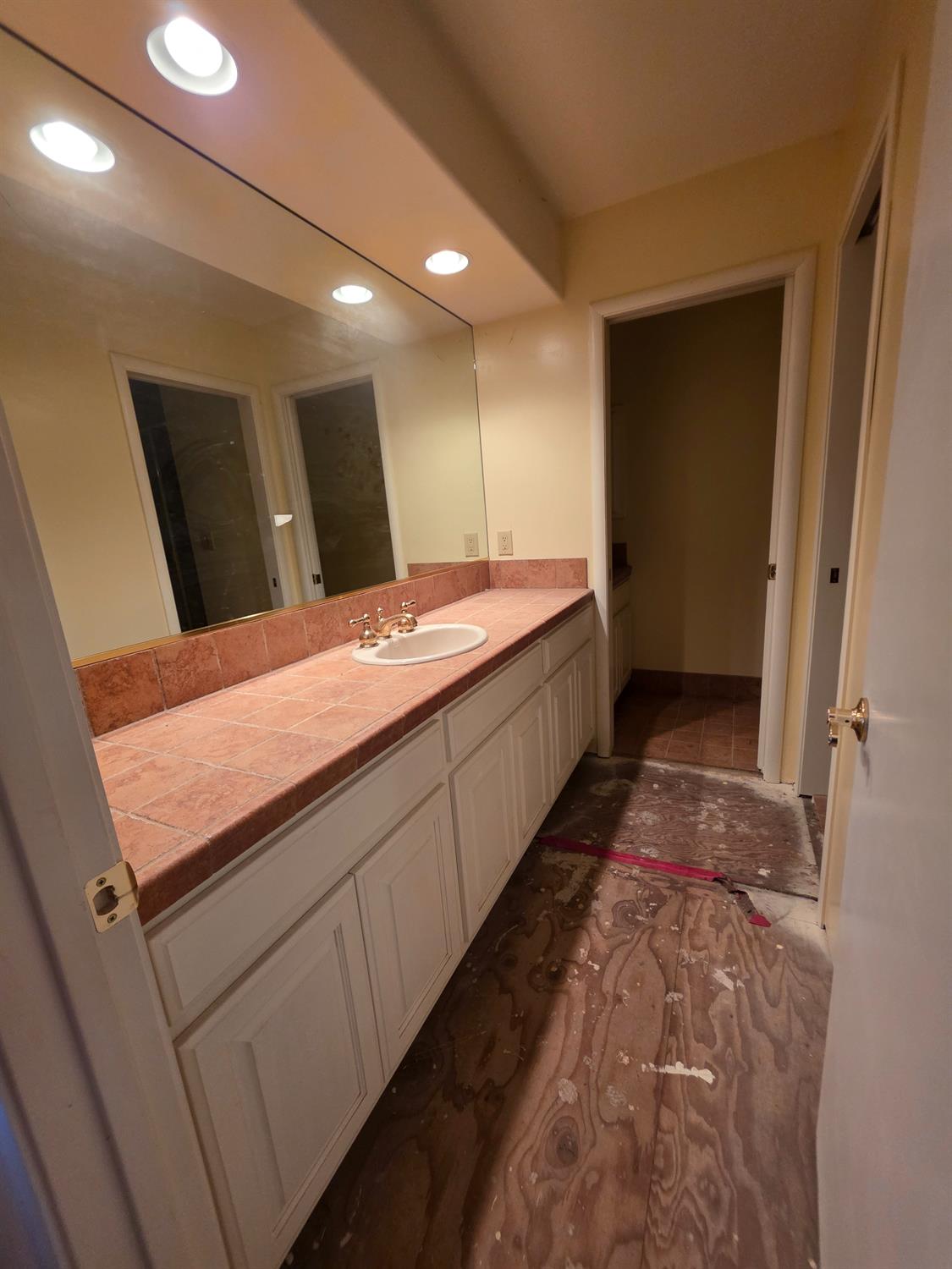 2303 Moreing Road Stockton, CA 95204 - Photo 14 of 25 Gallery Image 14