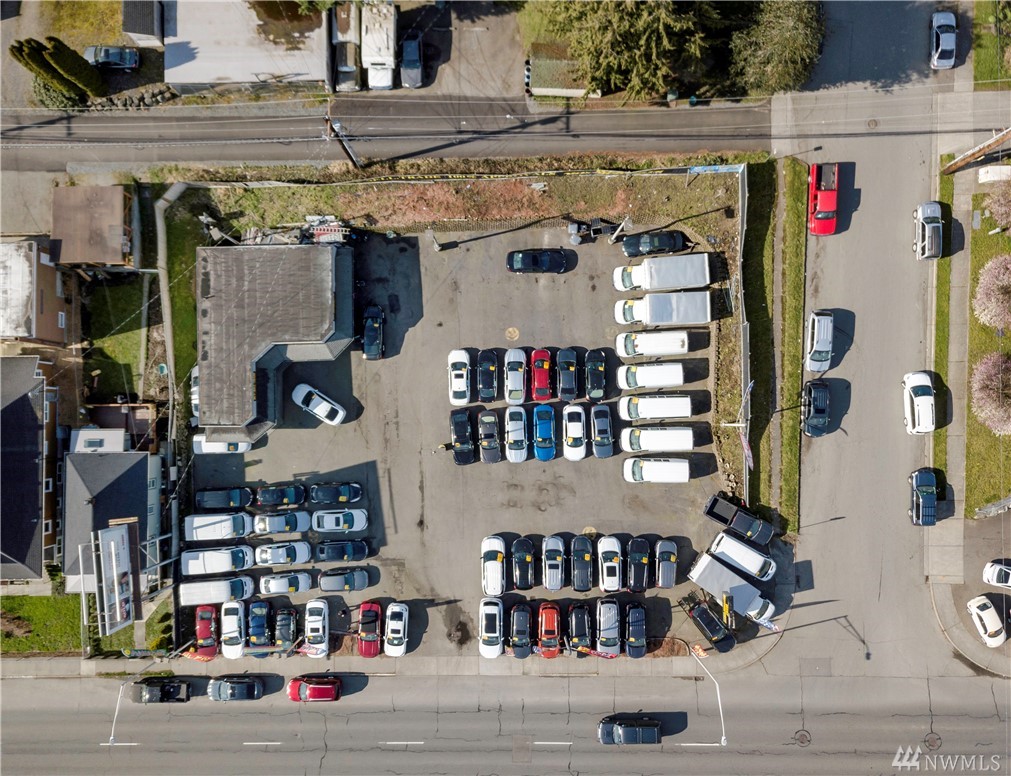 3200 Rucker Avenue Everett, WA 98201 - Photo 3 of 9