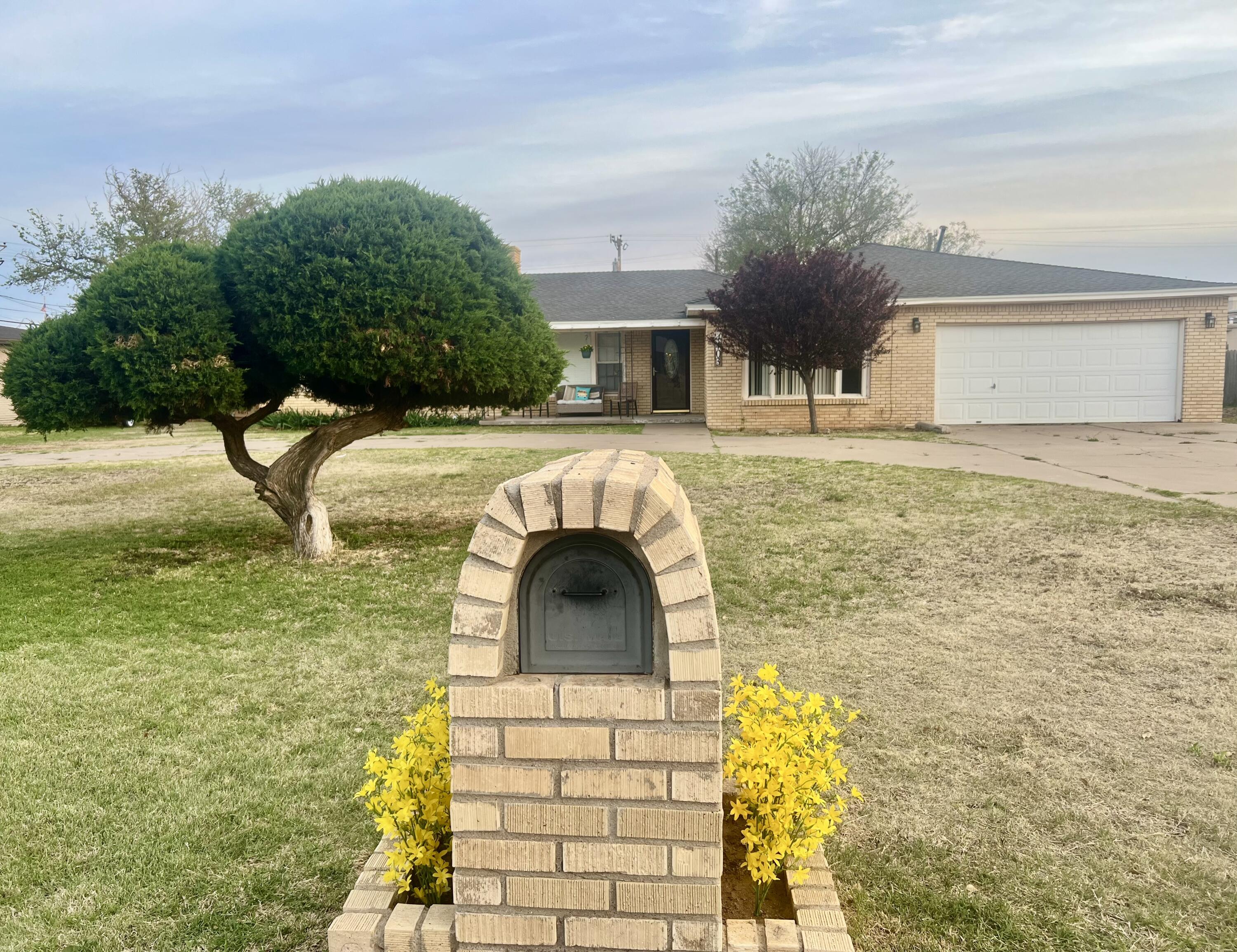 4403 18th Street Lubbock, TX 79407 - Photo 2 of 24 IMG_4464
