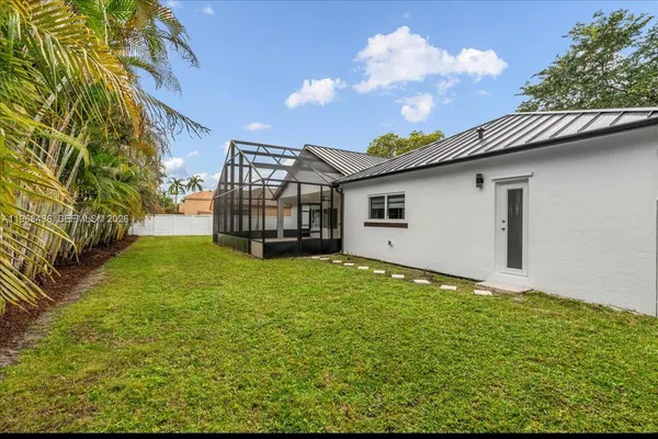 $1,180,000 | 15507 Northwest 82nd Court, Miami Lakes, FL 33016