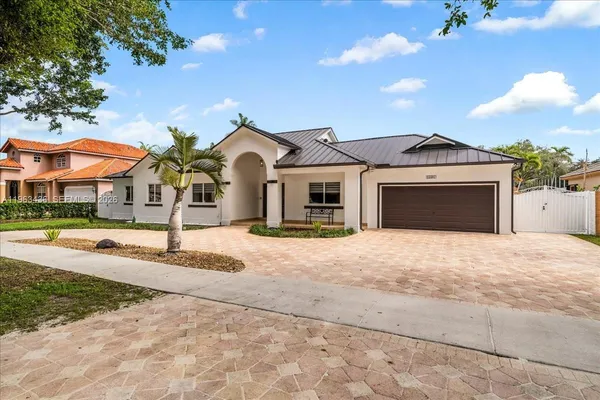 $1,180,000 | 15507 Northwest 82nd Court, Miami Lakes, FL 33016