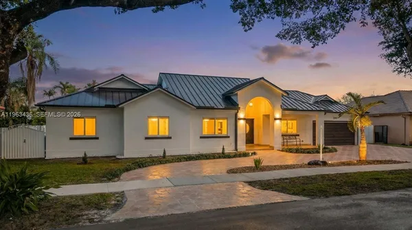 $1,180,000 | 15507 Northwest 82nd Court, Miami Lakes, FL 33016