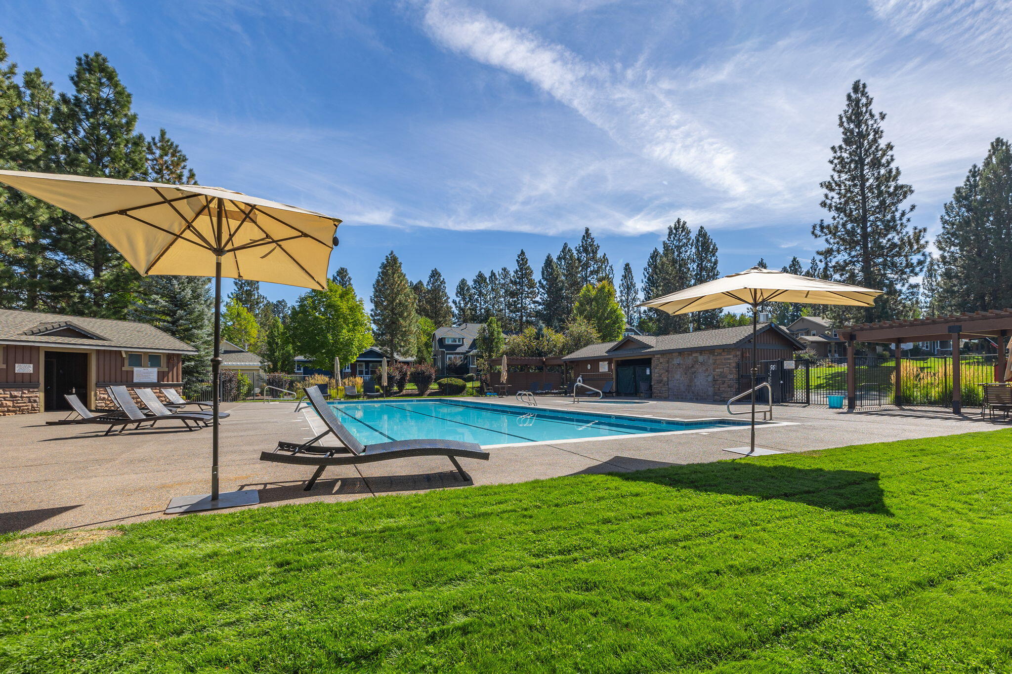 19468 Blue Lake Loop Bend, OR 97702 - Photo 38 of 47 Community Pool