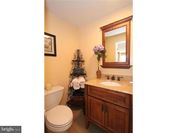 122 Hickory Road Marlton, NJ 08053 - Photo 18 of 20 Bathroom