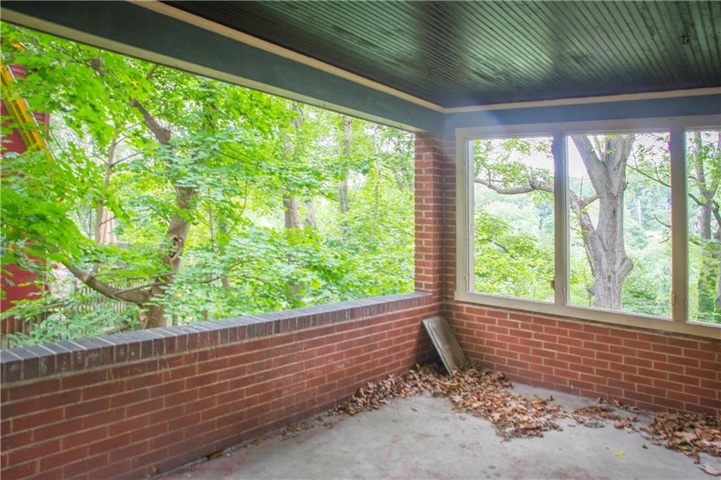 33 Wilkins Road Pittsburgh, PA 15221 - Photo 13 of 25 Gallery Image 13