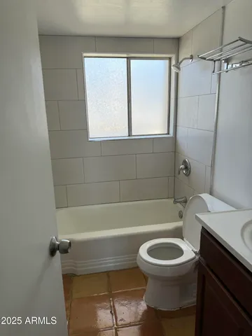 $185,000 | 349 East Thomas Road, Unit E207, Phoenix, AZ 85004