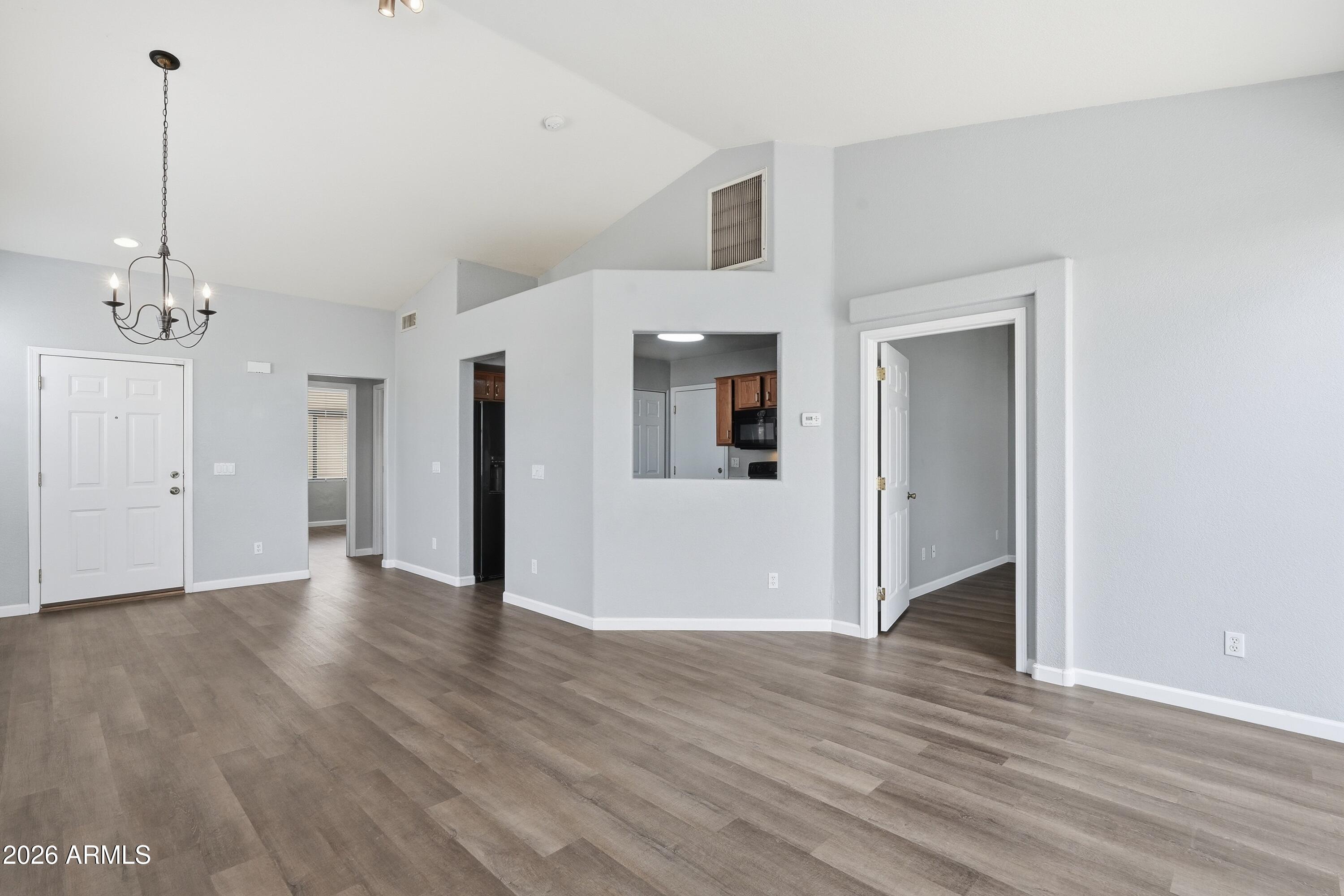 1425 South Lindsay Road, Unit 51 Mesa, AZ 85204 - Photo 5 of 38 ListerPros_005