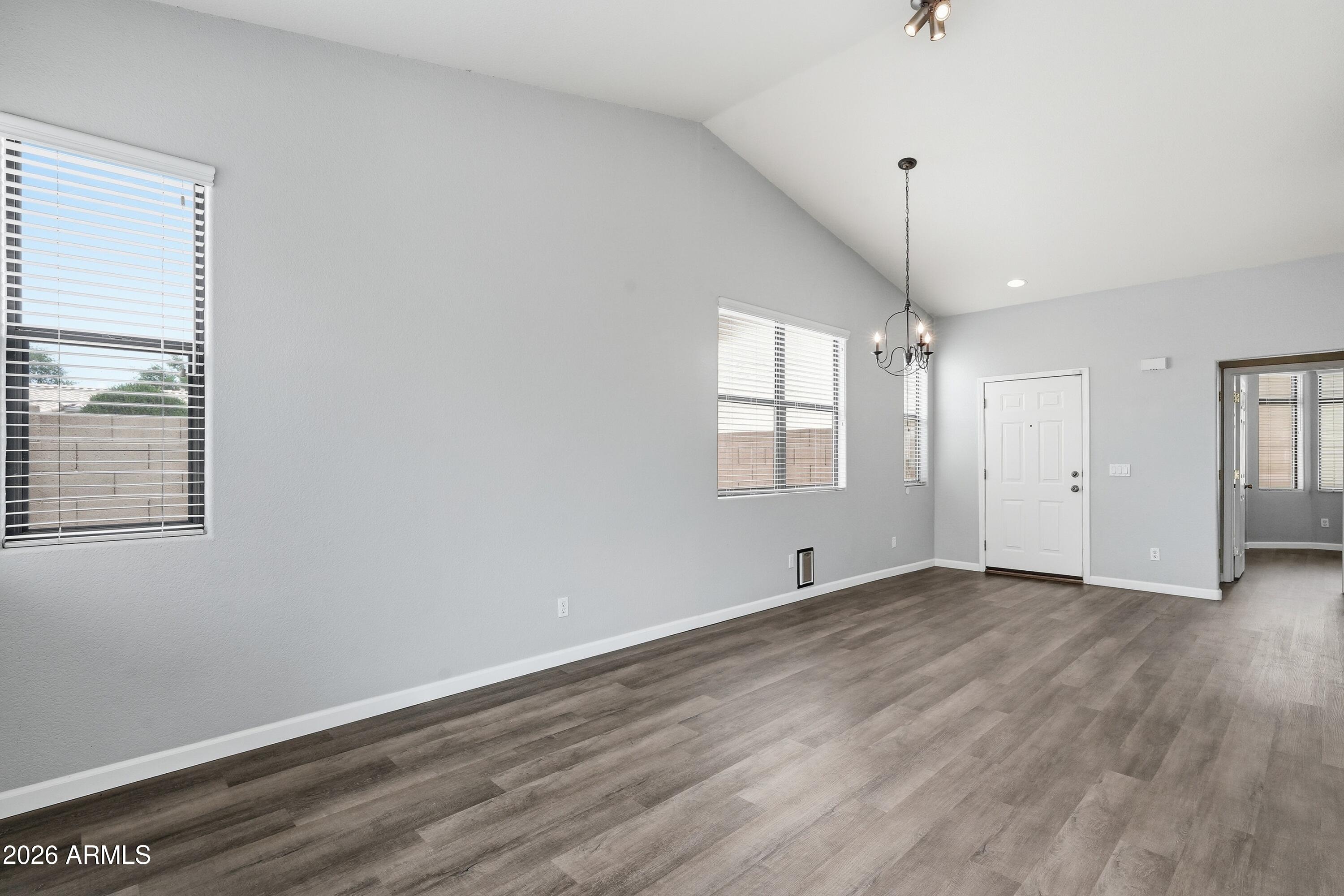 1425 South Lindsay Road, Unit 51 Mesa, AZ 85204 - Photo 7 of 38 ListerPros_007