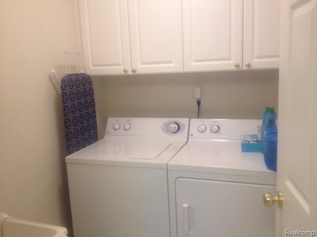 3597 Tremonte Circle Rochester, MI 48306 - Photo 14 of 16 photo-7.jpeg