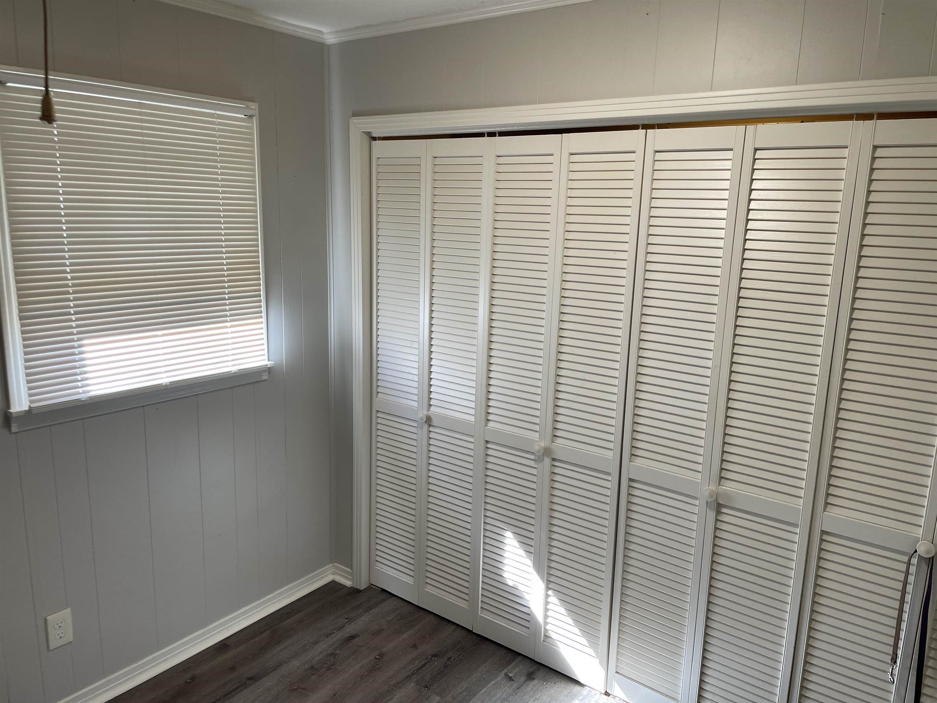 235 Paine Road Savannah, TN 38372 - Photo 7 of 28 a view of a room with wooden floor